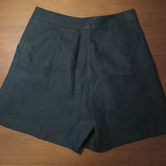 Black Linen Shorts - size L - Picture 2 of 7